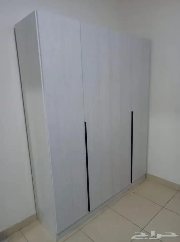 سرير ودولاب ملابس 4