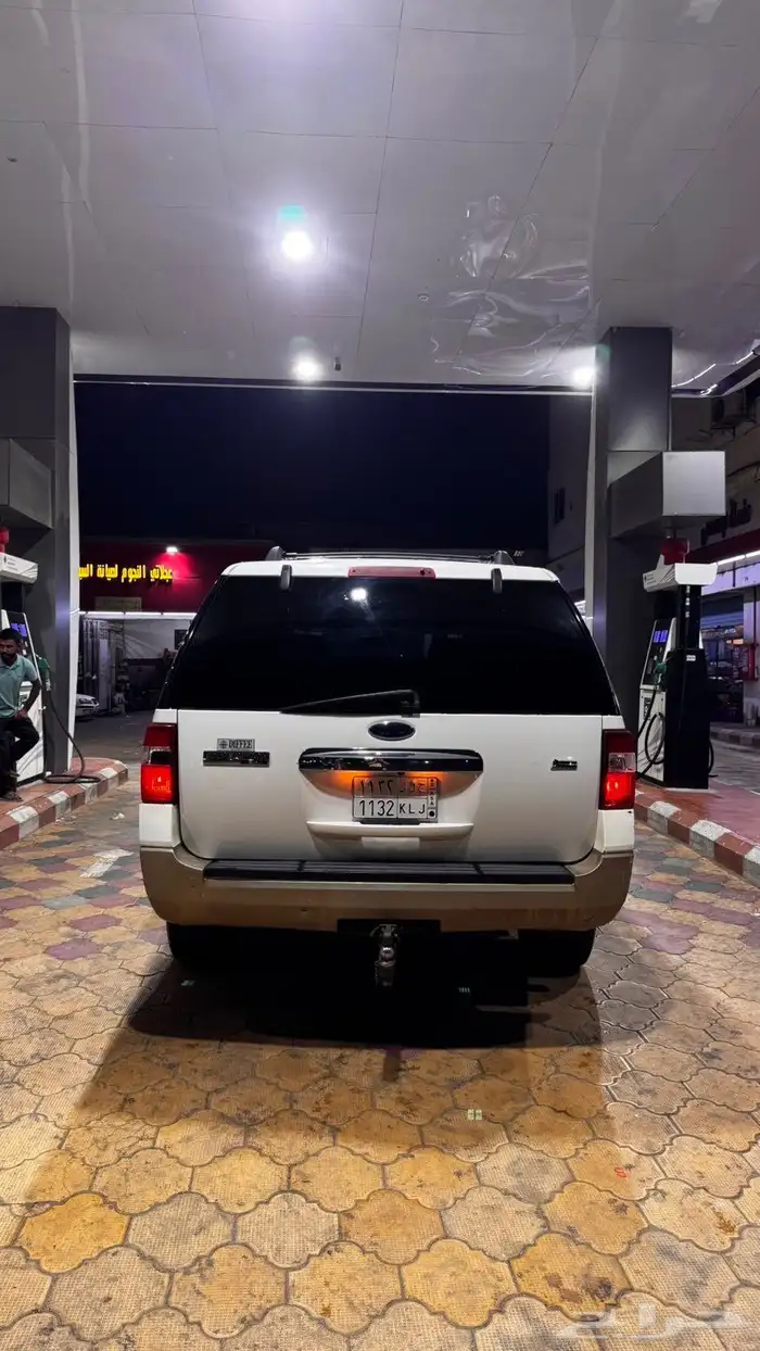 للبيع فورد اكسبيدشن 2010 فل كامل اول مالك كل شي وكاله 6