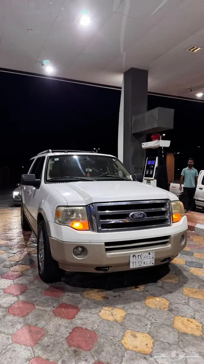 للبيع فورد اكسبيدشن 2010 فل كامل اول مالك كل شي وكاله 2