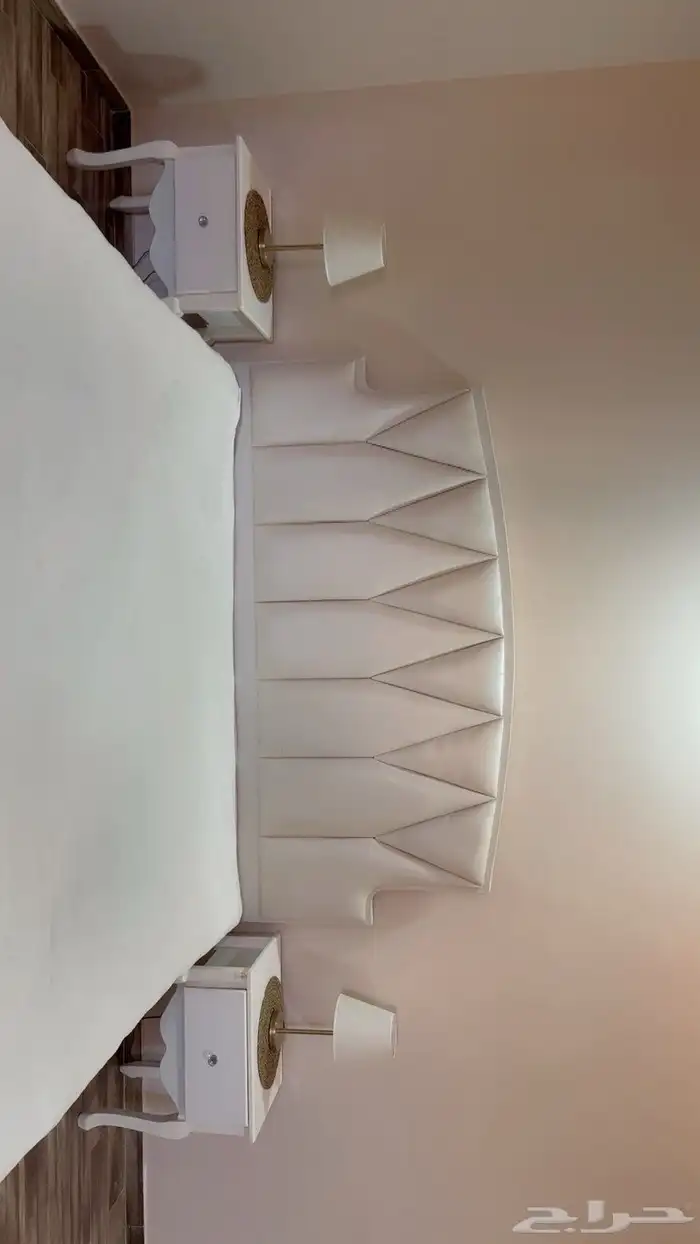 ركن كوفي وسرير مع مرتبه ممتازه 1