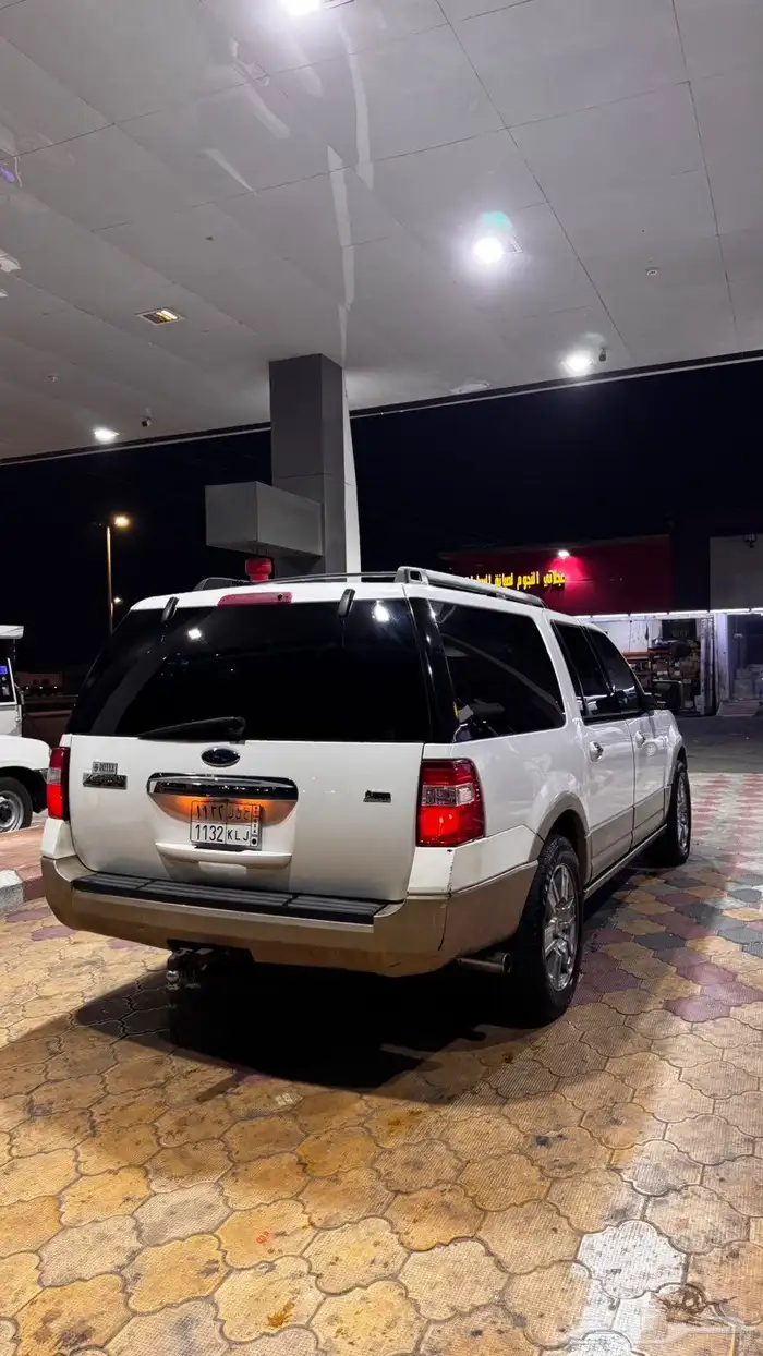 للبيع فورد اكسبيدشن 2010 فل كامل اول مالك كل شي وكاله 3