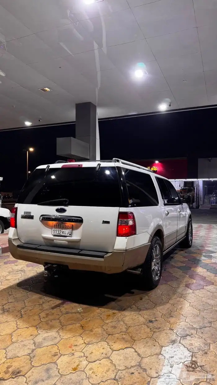 للبيع فورد اكسبيدشن 2010 فل كامل اول مالك كل شي وكاله 4