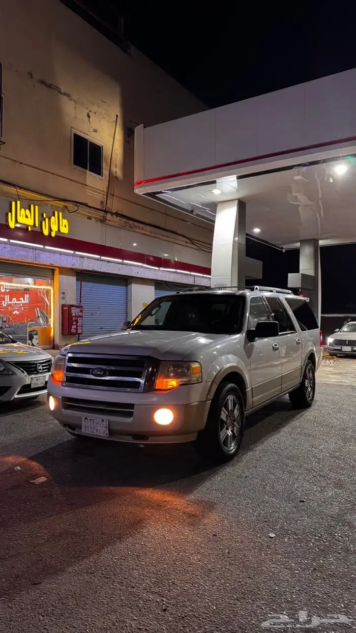 للبيع فورد اكسبيدشن 2010 فل كامل اول مالك كل شي وكاله 9