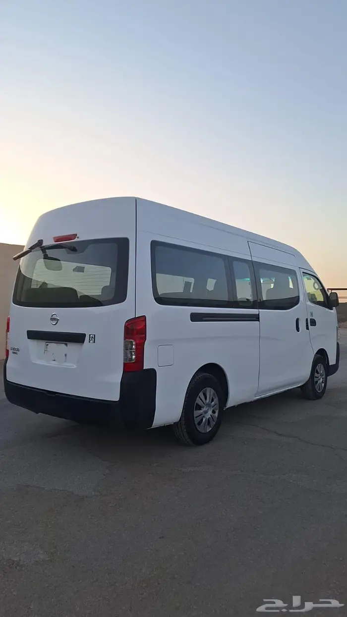للبيع باص نيسان ركاب 2020 ديزل نظيف 6