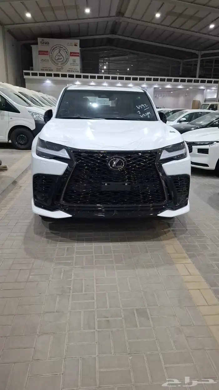 لكزس اف سبورت 2025 ابيض 0