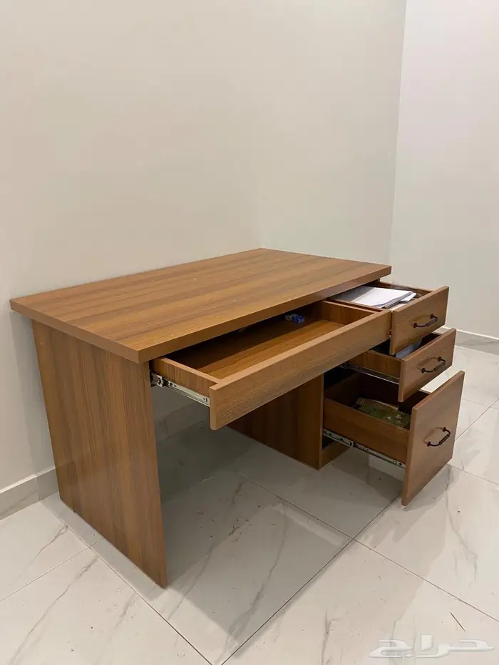 للبيع مكتب 1