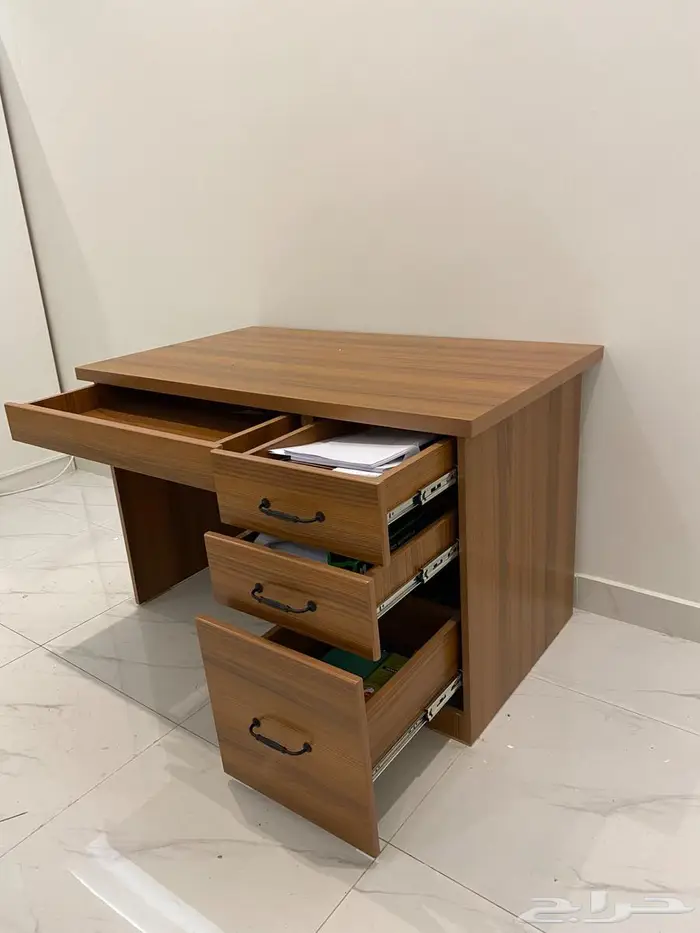 للبيع مكتب 3