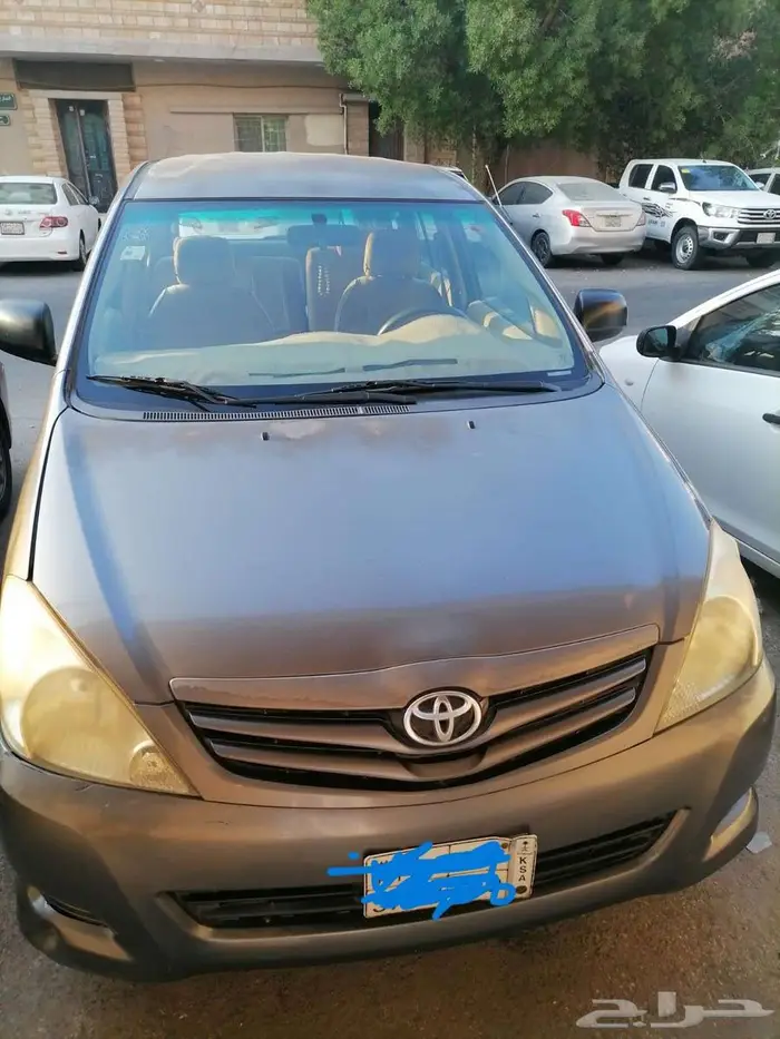 سيارة انوفا 2011 4