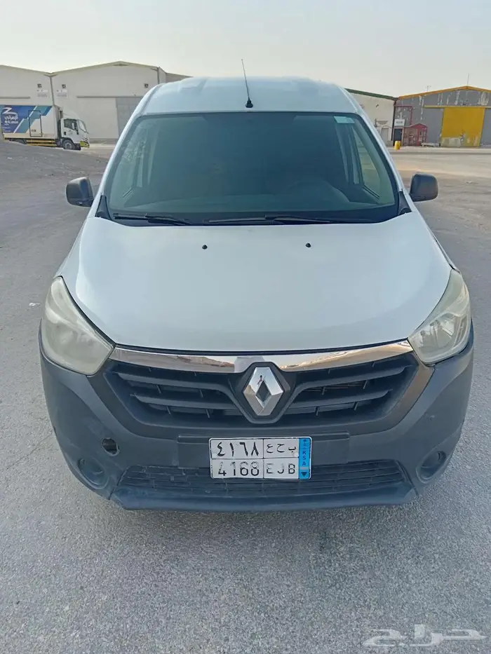 فيات فان فيورينو 2017 و رينو فان دوكر 2017 14