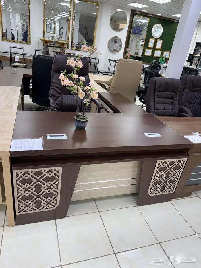 اثاث مكتبي جديد مكاتب ادارية خشب مودرن فخم مع كراسي ودولاب 9