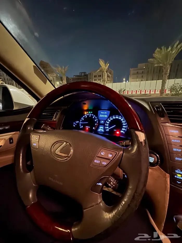لكزس LS 460L مميز اول مالك لوحه مميزه 13
