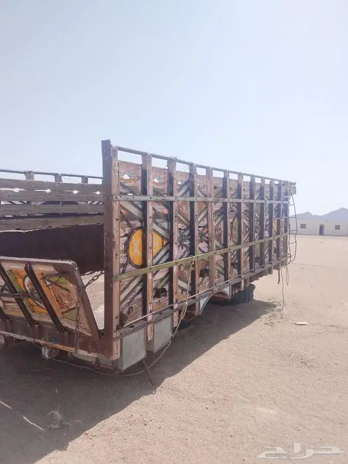 صندوق عايدي لوري خشب 0