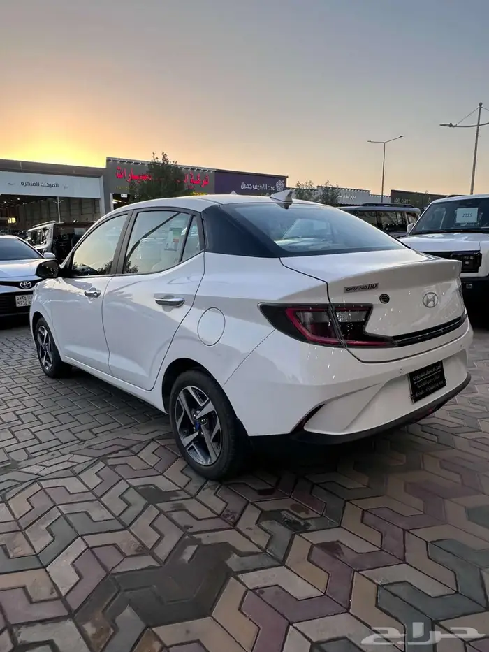 هيونداي جراند أي 10 15