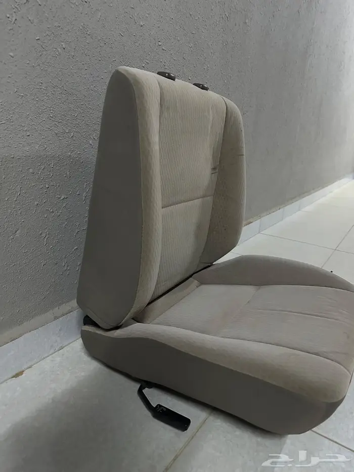 للبيع مرتبة يمين للربع 1