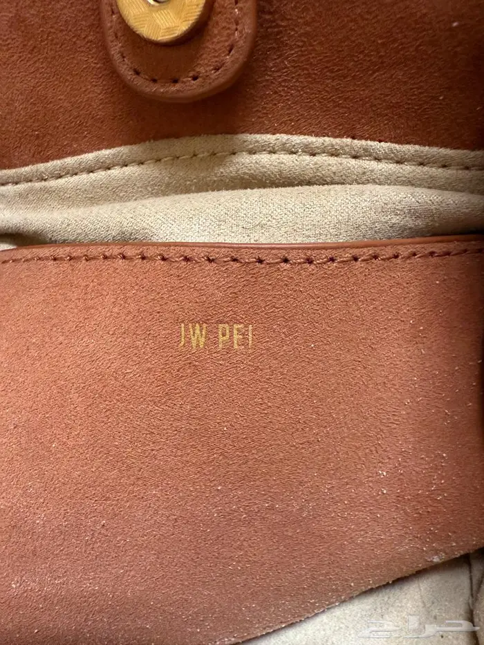 شنطة JW PEI الاصليه 4
