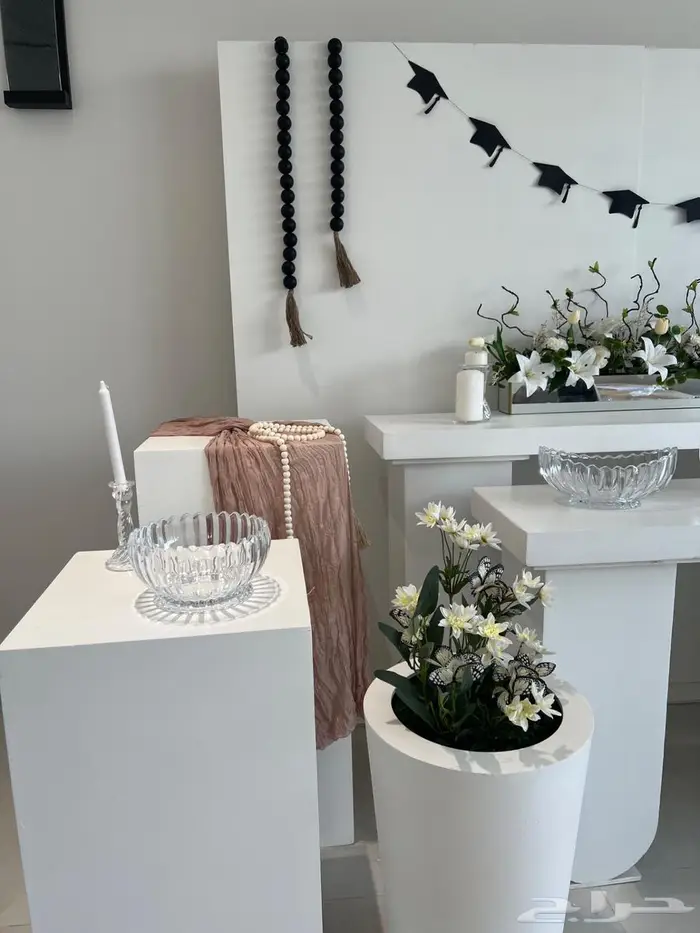 طاولات استقبال لون ابيض 3