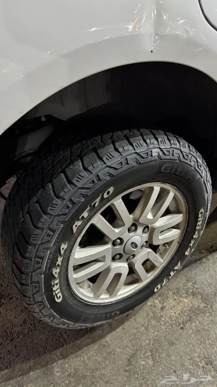 للبيع كفرات نص حجريين 265 65 18 0