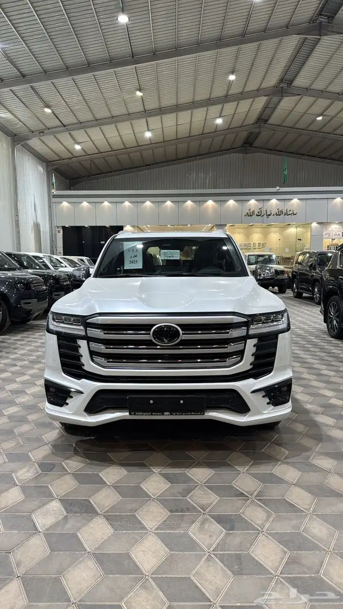 لاندكروزر - VXR - فل كامل - خليجي - 2025 0