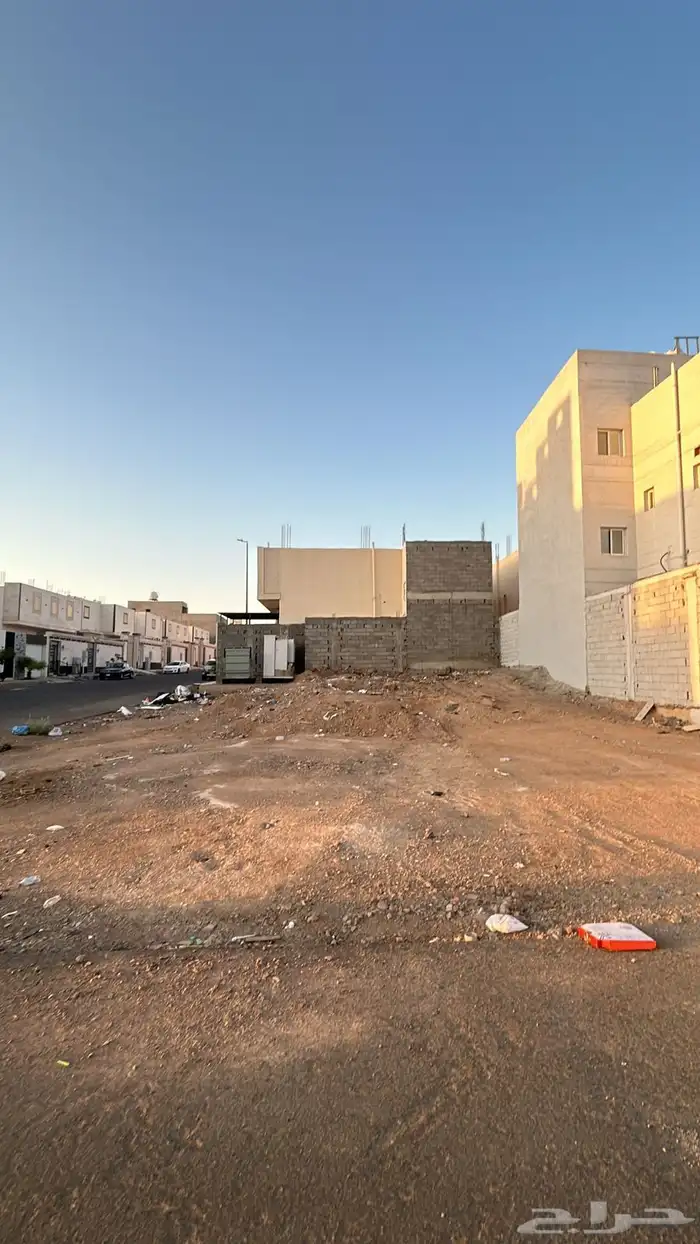 ارض للبيع حي النبلاء على شارعين 1