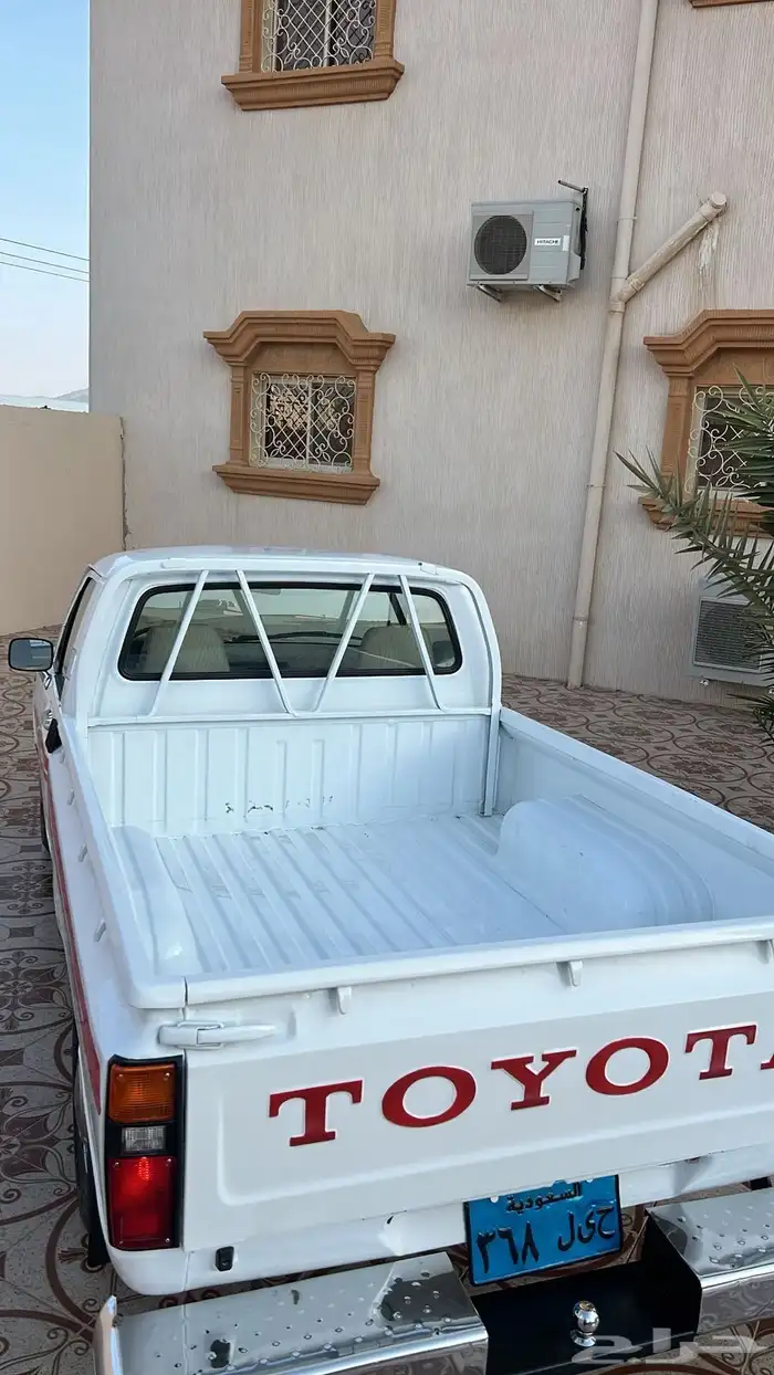 هايلوكس 1979 18