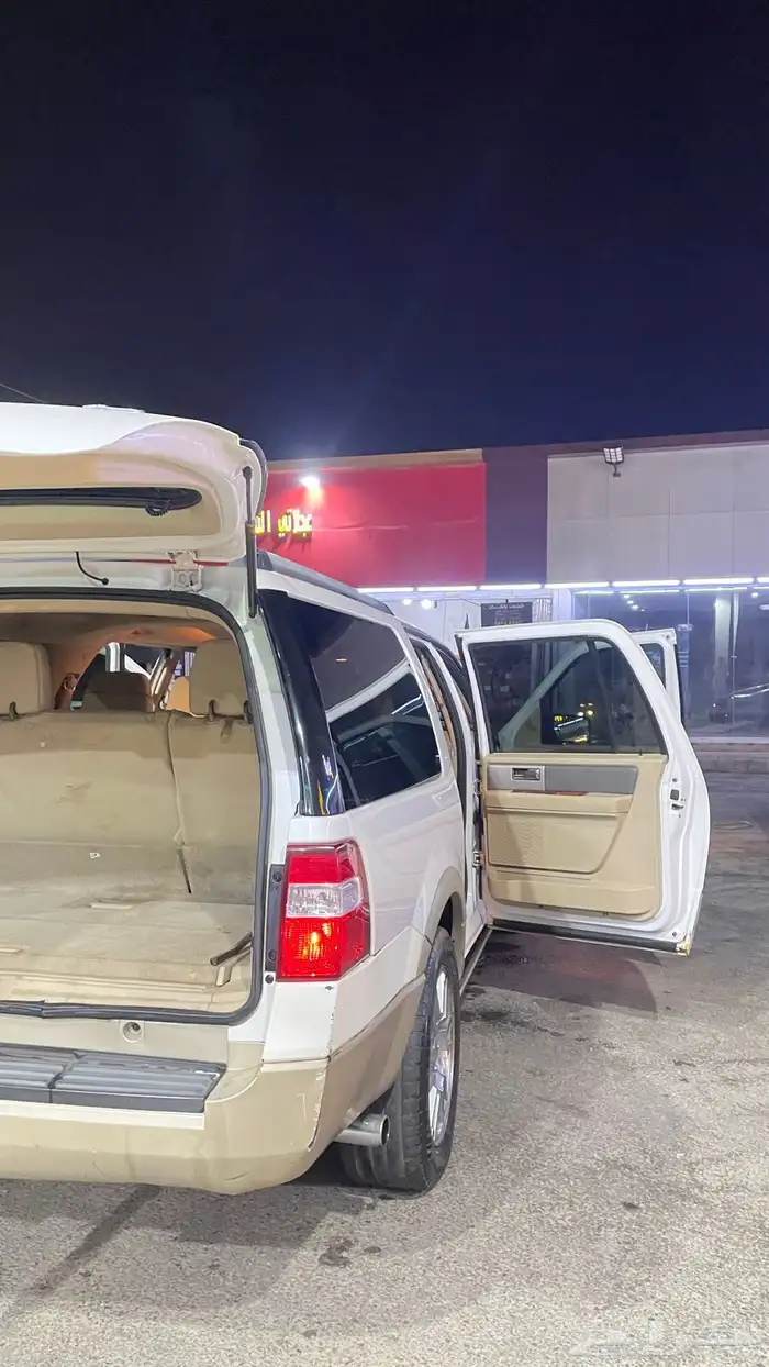 للبيع فورد اكسبيدشن 2010 فل كامل اول مالك كل شي وكاله 10