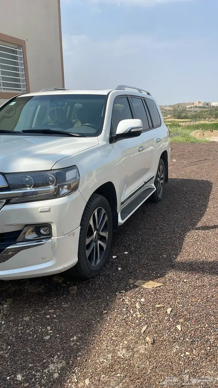 لاندكروزر 2019 GXR تورينق 4