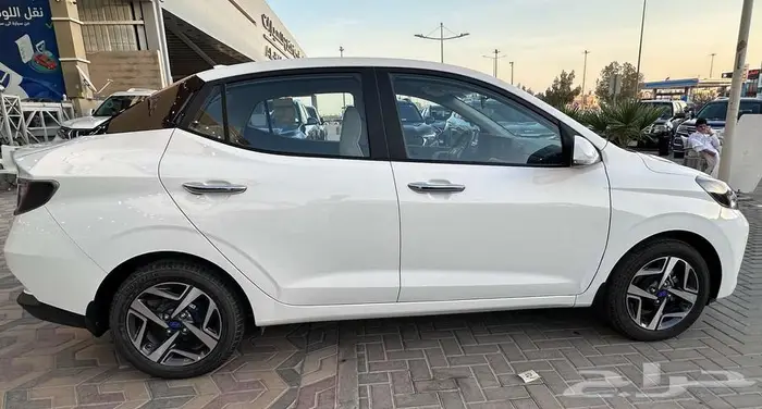 هيونداي جراند أي 10 4