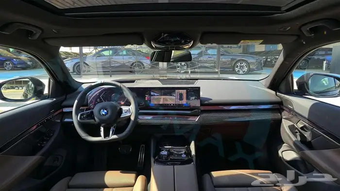 2026 BMW 5-SERIES 520i M MILD-HYBRID GCC 0Km ضمان الوكيل 7