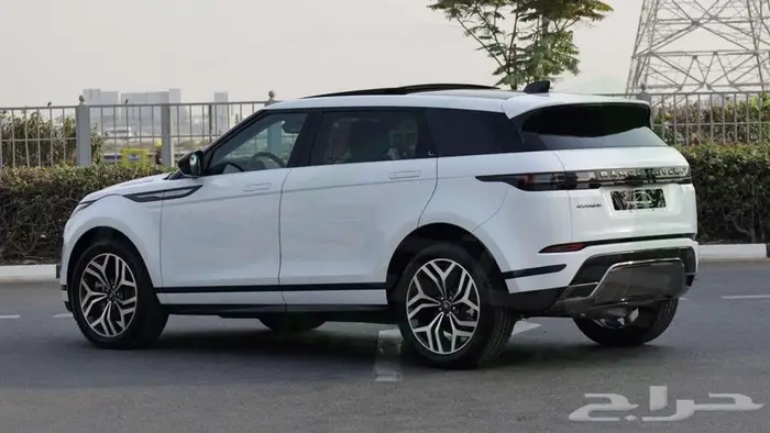 2025 رنج روفر ايفوك P250 D0YNAMIC SE 2.0L اصفار مع ضمان 4