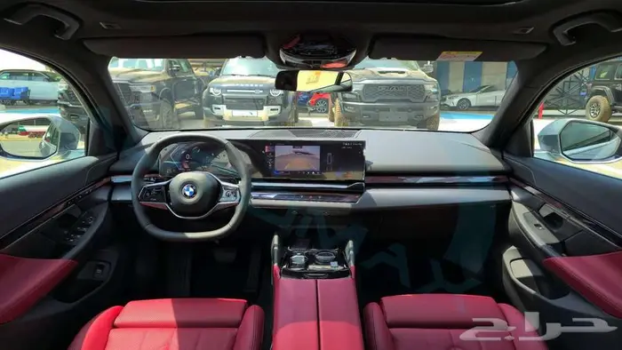 2025 BMW 5-SERIES 520i 2.0T RWD GCC 0Km ضمان الوكيل 2