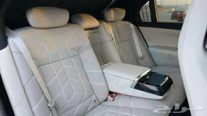 بي ام دبليو 735i M 2026 خليجي اصفار مع ضمان الوكيل 23
