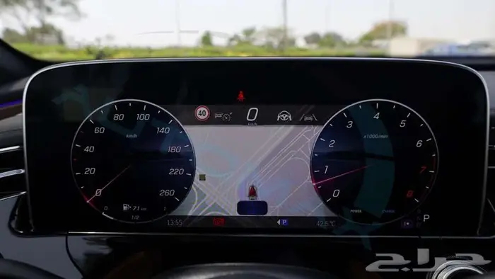 مرسيدس بنز E300 2025 خليجي اصفار مع ضمان الوكيل 16