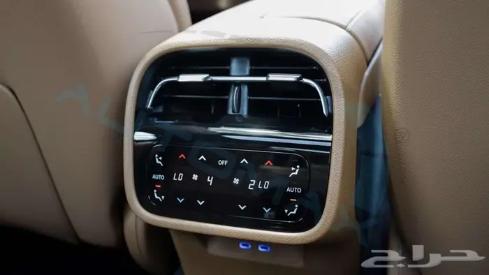 مرسيدس بنز E300 2025 خليجي اصفار مع ضمان الوكيل 26