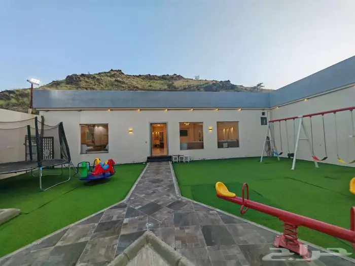 استراحة هابي نايت قسمين كبيره ومسبح كبير بسخان وملعب طايره 17