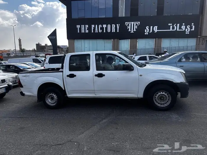 Isuzu d-max double cab 2011 0