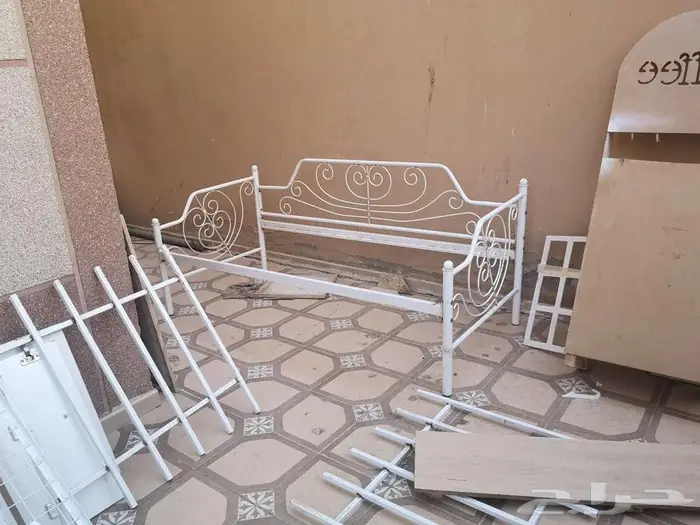 اسرة ودوالايب للبيع بالقرينية 1