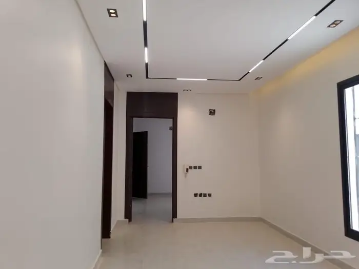 دور اول للايجار حي عكاظ 1