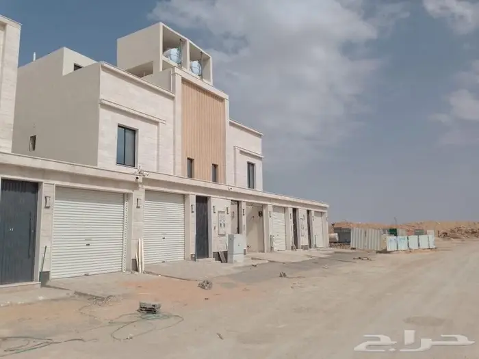 دور اول للايجار حي عكاظ 7