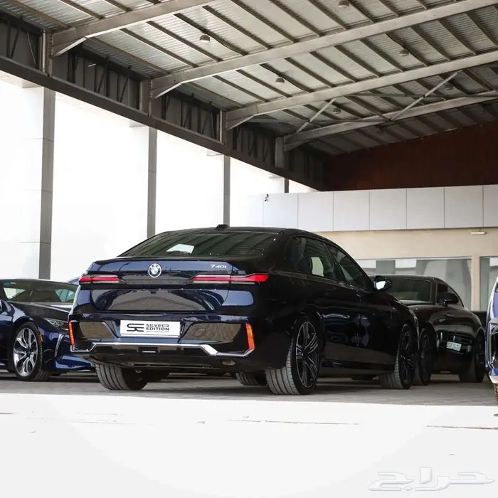 بي ام دبليو 740 2024 ممشى 350 كم فقط 4