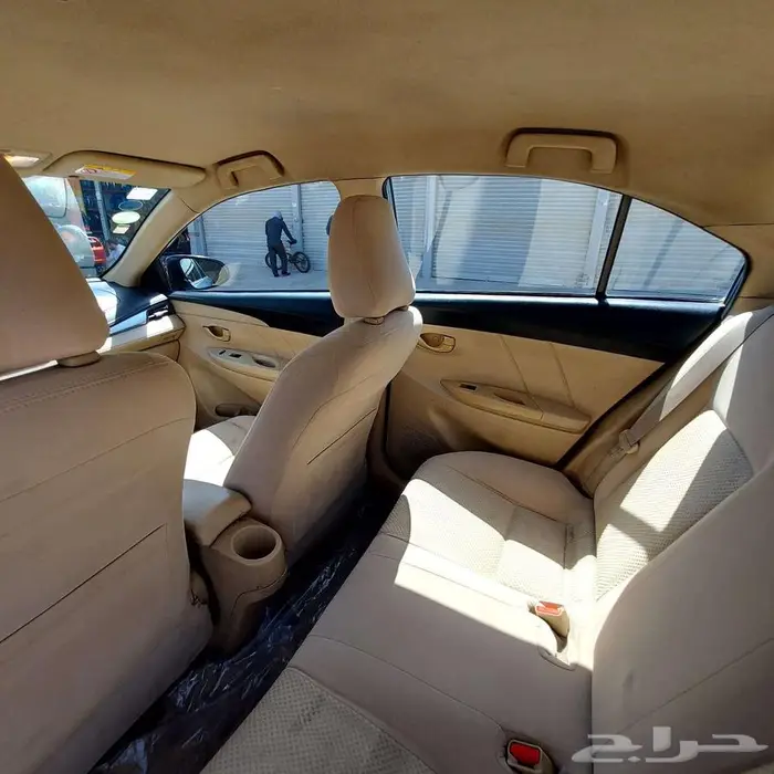 للبيع تويوتا يارس 2016 حالة ممتازة مالك واحد من الوكالة 6