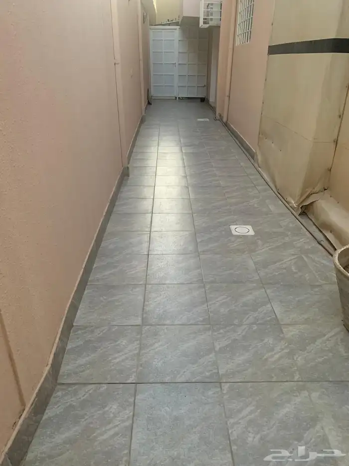 فلة مساحتها 500 حي الأندلس العمر 20 سنه للبيع 2