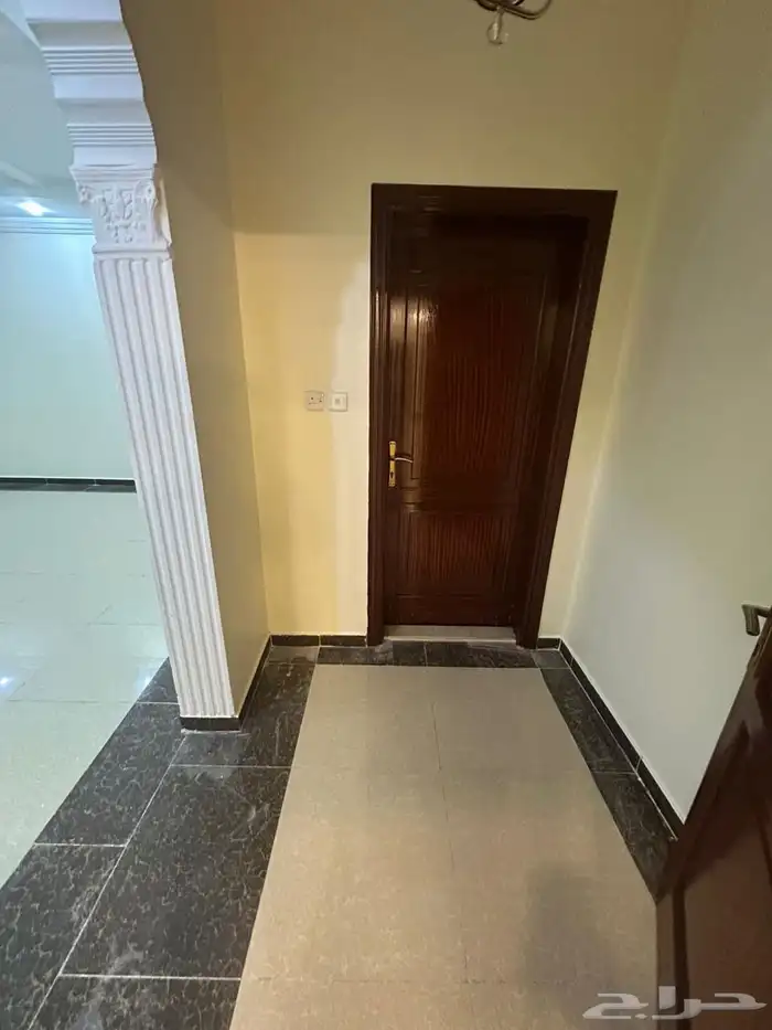 دور كامل مستقل للايجار حي الحمدانية 10