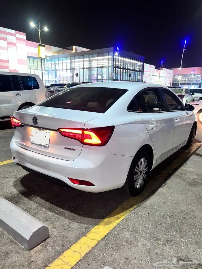 ام جي 5 2020 16