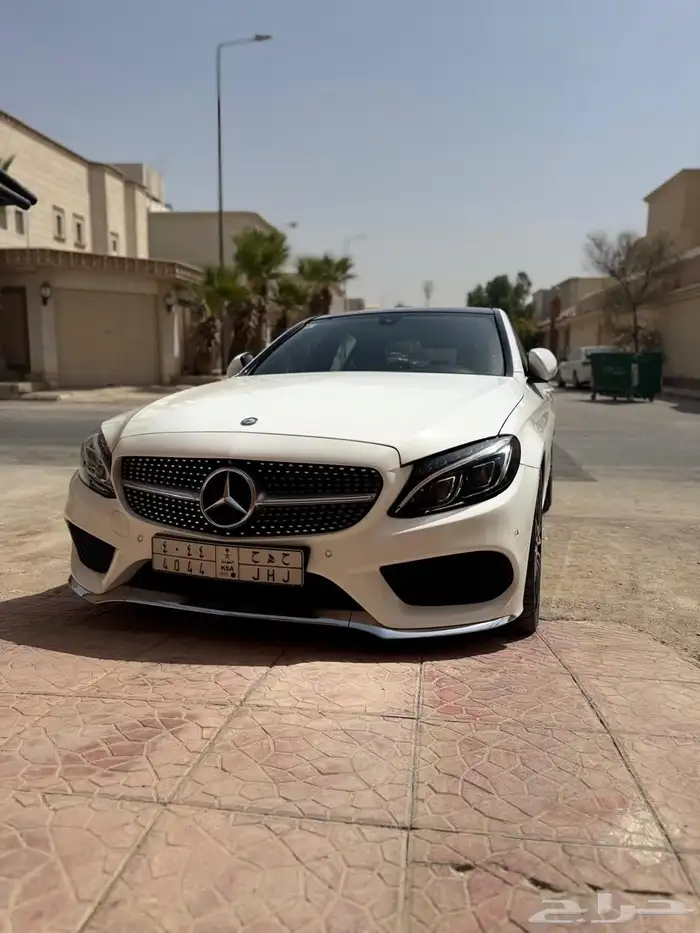 مرسيدس C200 2017 2