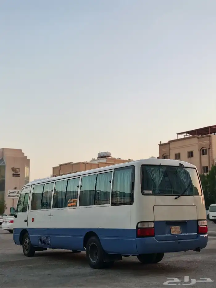 باص بنزين كوستر 30 راكب نظيف 6