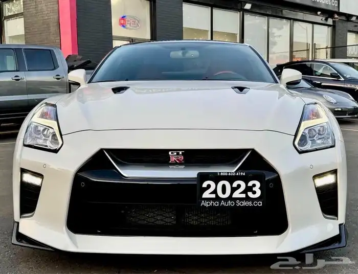 للبيع نيسان GTR بريميوم موديل 2023 ممشى قليل وارد كندا 5
