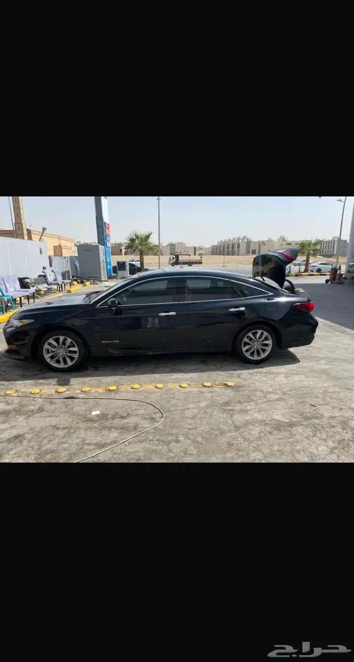 افالون 2021 اسود XLE 3