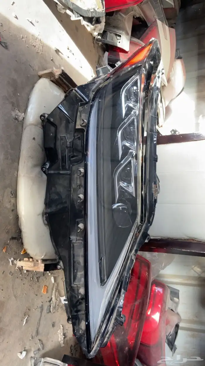 شمعه لكزس RX 2020-2023 يمين 1