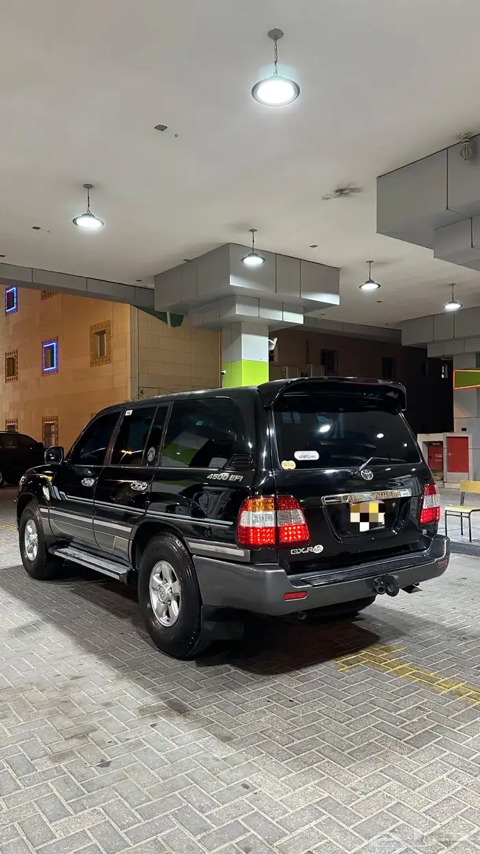 لاندكروزر جي اكس ار 3