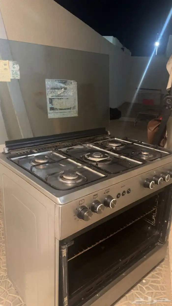 فرن للبيع نظيف جدا  اللهم القزازه منكسره 0